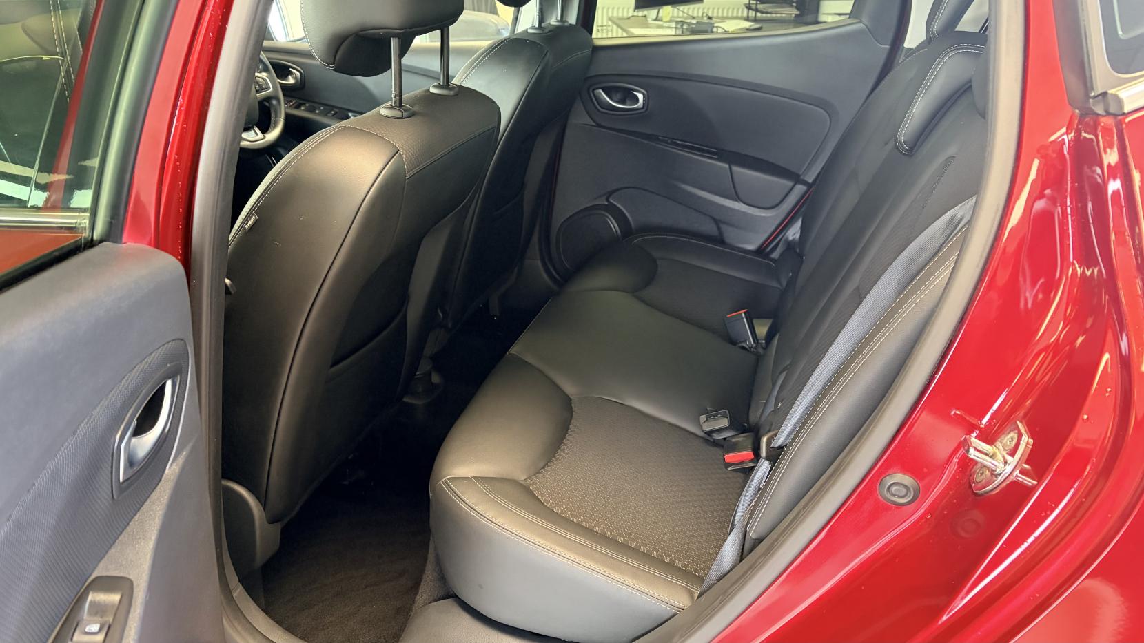 Renault Clio 1.5 dCi Dynamique S Nav Hatchback 5dr Diesel Manual Euro 6 (s/s) (90 ps)