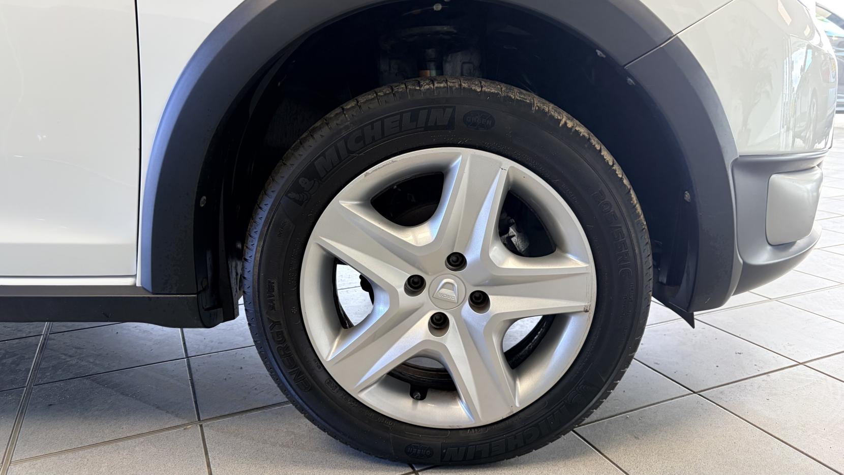 Dacia Sandero Stepway 1.5 dCi Laureate Hatchback 5dr Diesel Manual Euro 6 (s/s) (90 ps)