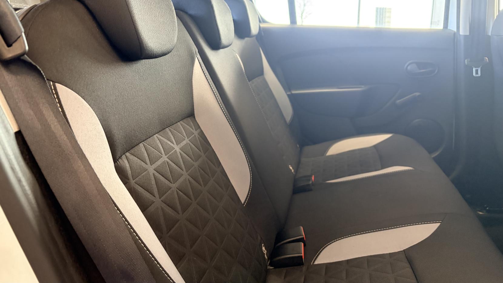 Dacia Sandero Stepway 1.5 dCi Laureate Hatchback 5dr Diesel Manual Euro 6 (s/s) (90 ps)