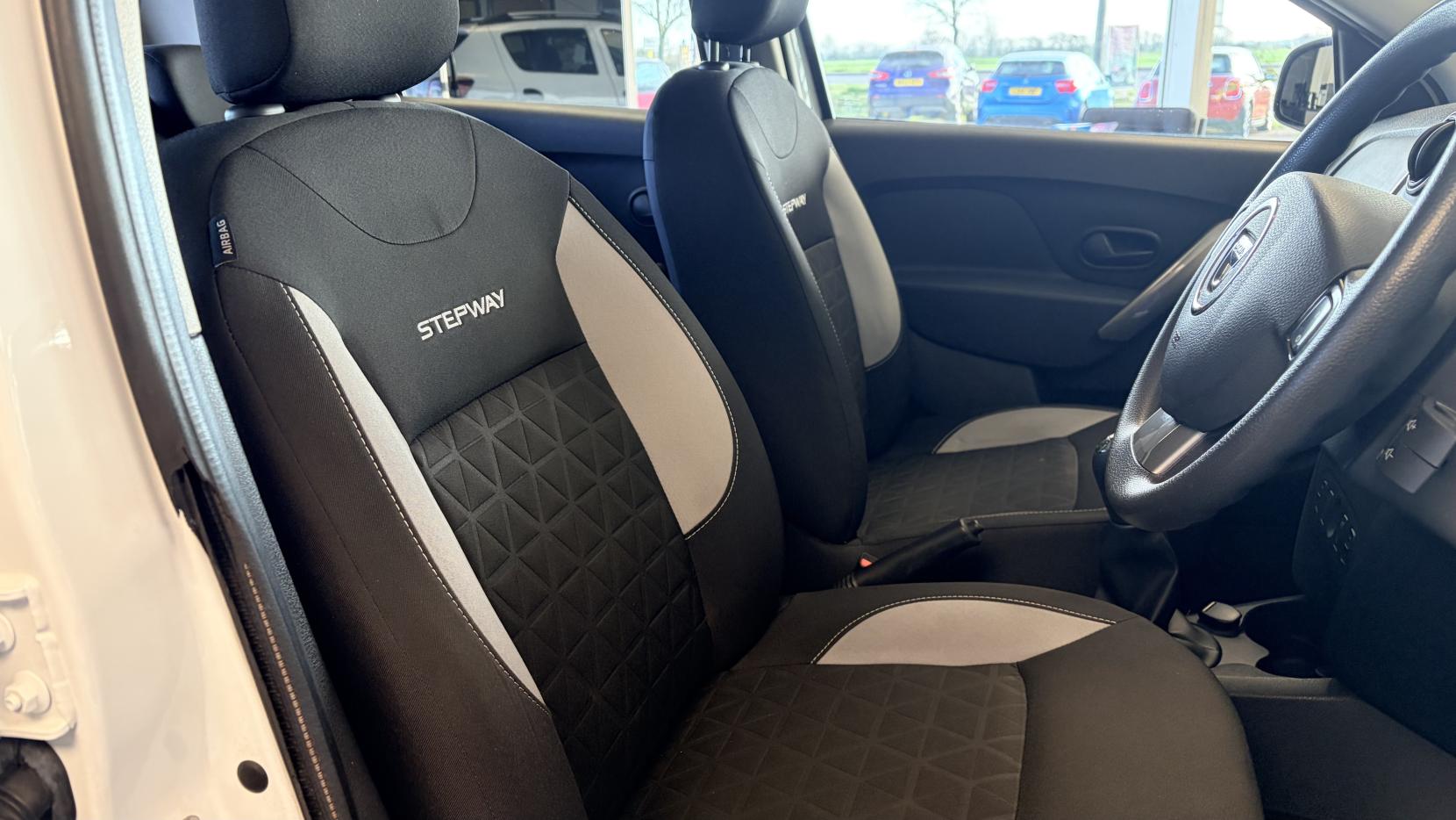 Dacia Sandero Stepway 1.5 dCi Laureate Hatchback 5dr Diesel Manual Euro 6 (s/s) (90 ps)