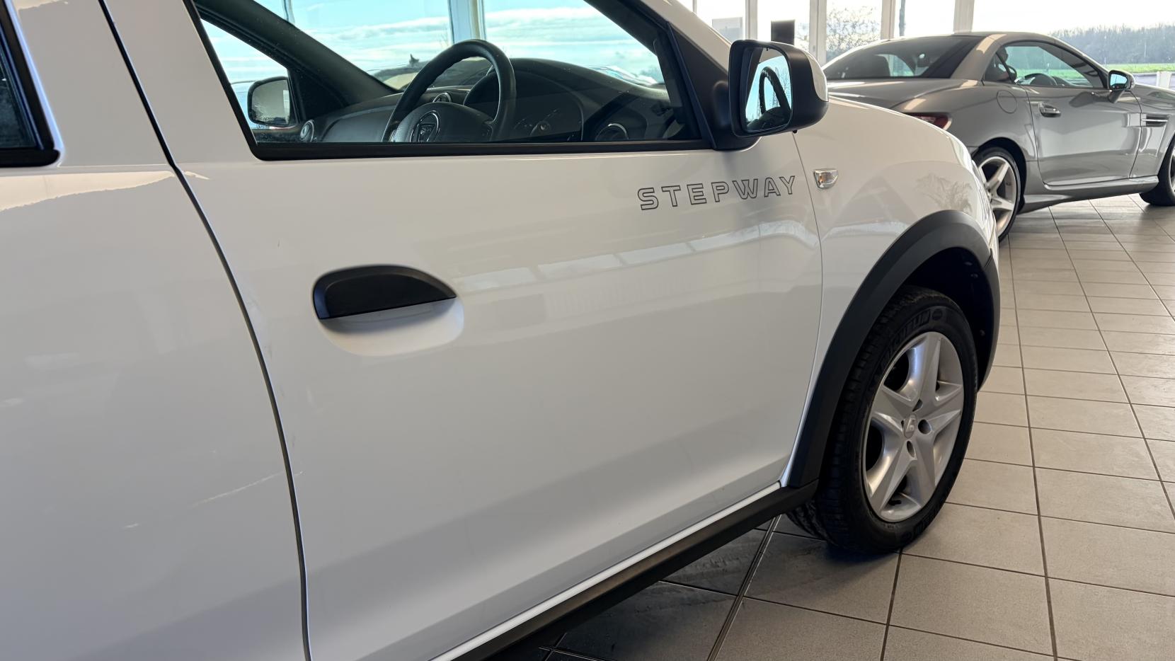 Dacia Sandero Stepway 1.5 dCi Laureate Hatchback 5dr Diesel Manual Euro 6 (s/s) (90 ps)