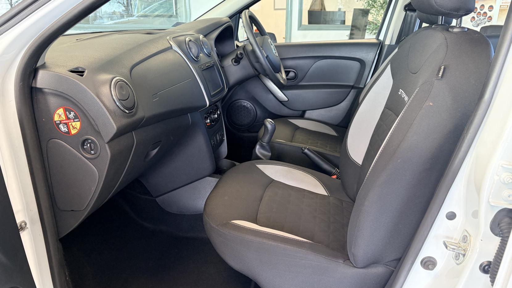 Dacia Sandero Stepway 1.5 dCi Laureate Hatchback 5dr Diesel Manual Euro 6 (s/s) (90 ps)