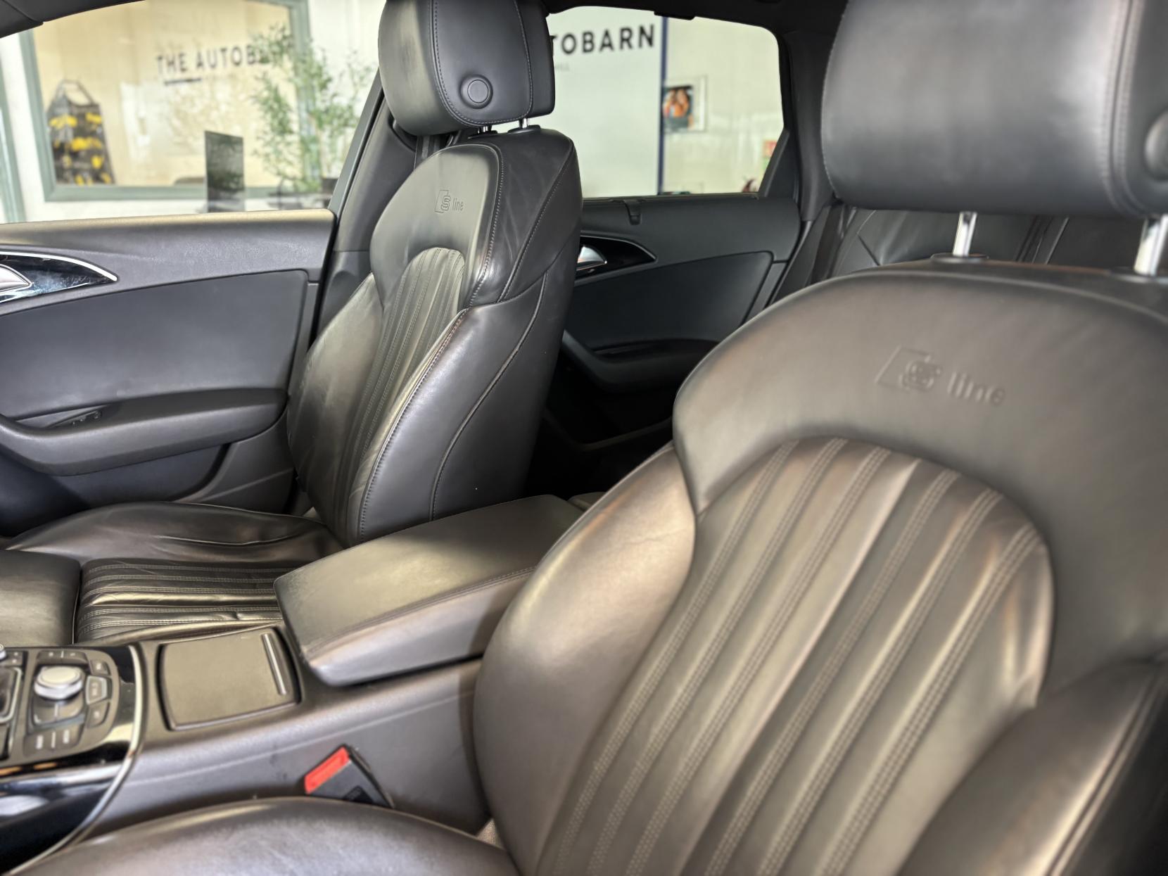 Audi A6 Avant 2.0 TDI ultra Black Edition Estate 5dr Diesel Manual Euro 6 (s/s) (190 ps)