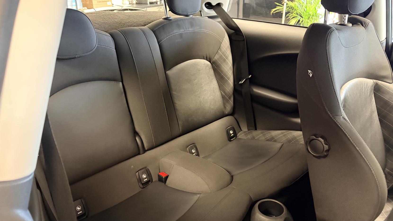 MINI Hatch 1.5 Cooper Hatchback 3dr Petrol Manual Euro 6 (s/s) (136 ps)