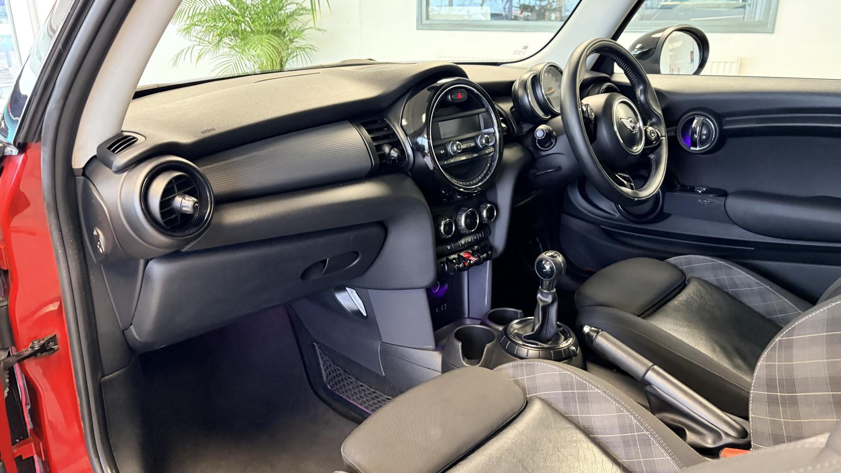 MINI Hatch 1.5 Cooper Hatchback 3dr Petrol Manual Euro 6 (s/s) (136 ps)