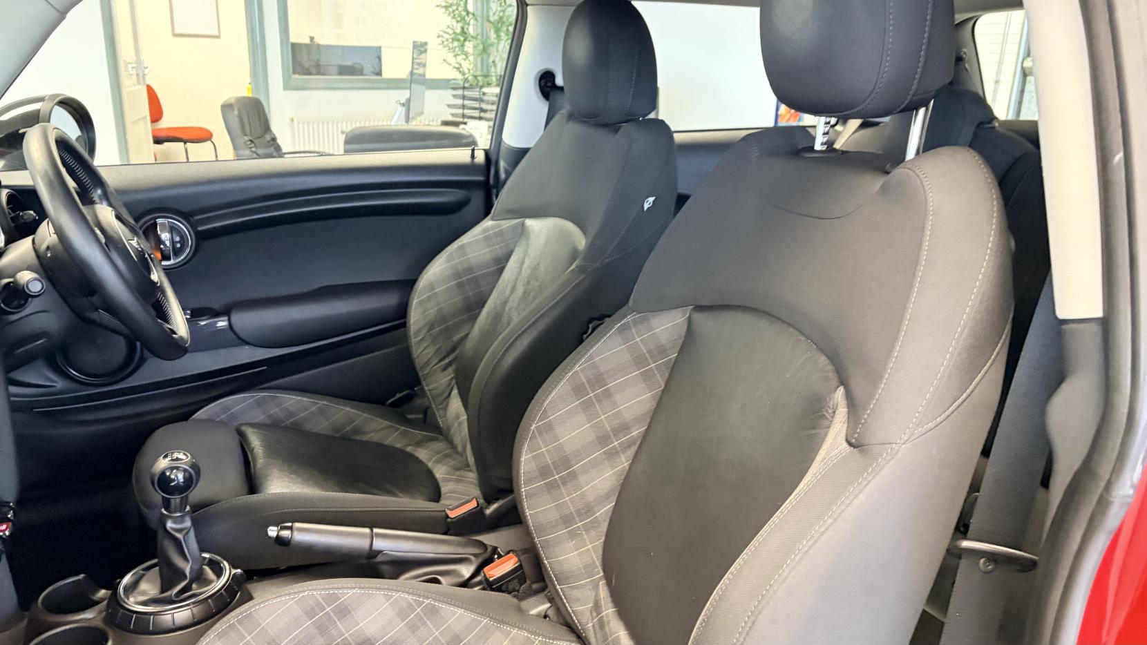 MINI Hatch 1.5 Cooper Hatchback 3dr Petrol Manual Euro 6 (s/s) (136 ps)