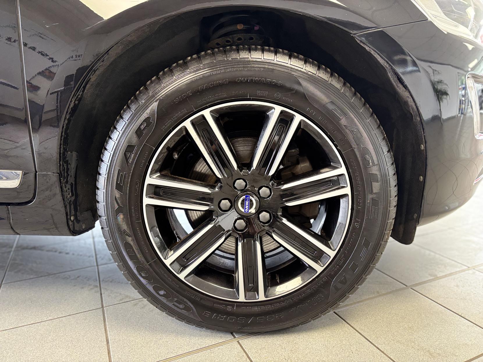 Volvo XC60 2.4 D5 SE Lux Nav SUV 5dr Diesel Manual AWD Euro 6 (s/s) (220 ps)