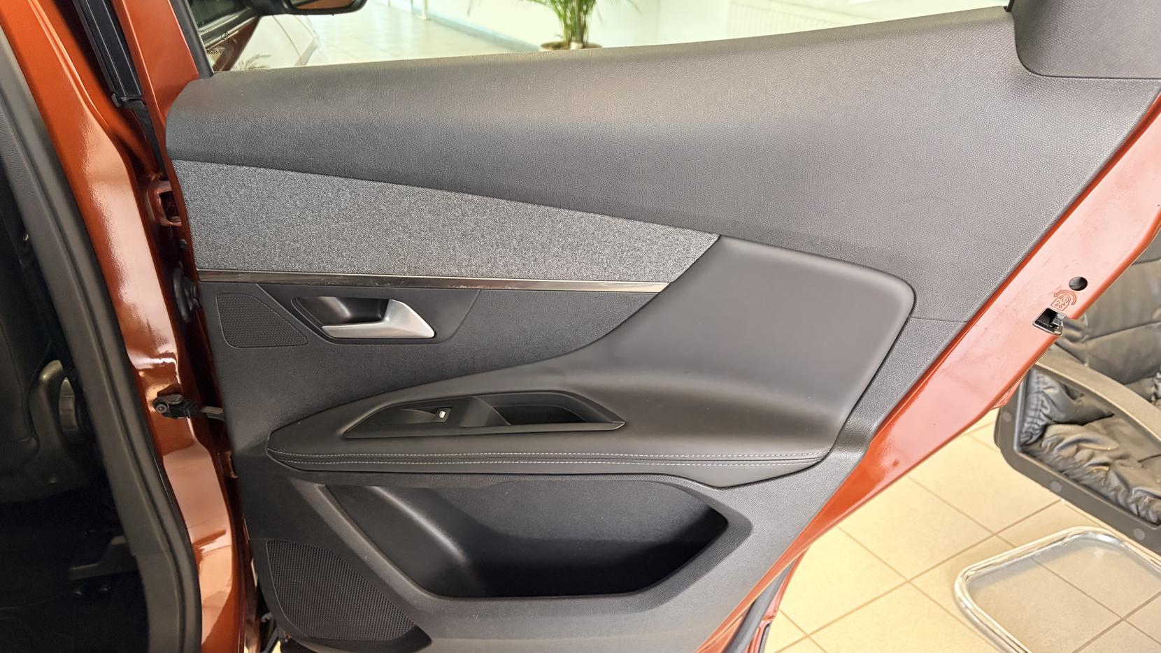 Peugeot 3008 1.2 PureTech Allure SUV 5dr Petrol Manual Euro 6 (s/s) (130 ps)