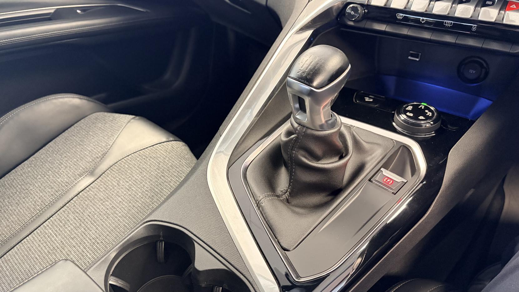 Peugeot 3008 1.2 PureTech Allure SUV 5dr Petrol Manual Euro 6 (s/s) (130 ps)