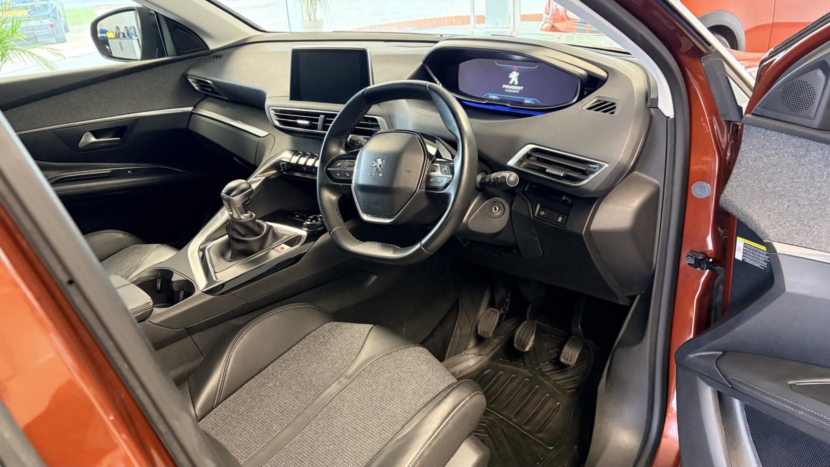 Peugeot 3008 1.2 PureTech Allure SUV 5dr Petrol Manual Euro 6 (s/s) (130 ps)