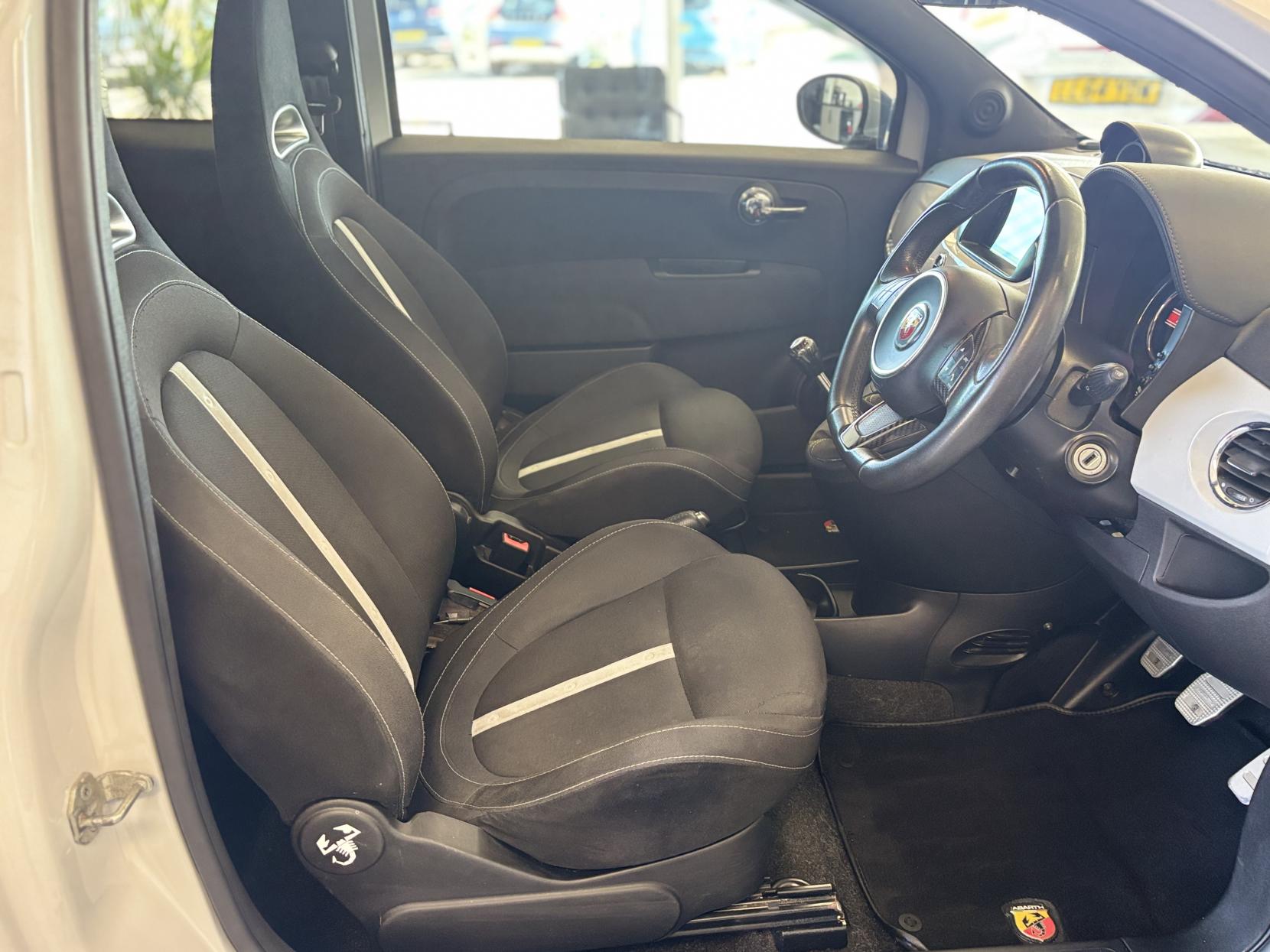 Abarth 500 1.4 T-Jet Hatchback 3dr Petrol Manual Euro 5 (135 bhp)