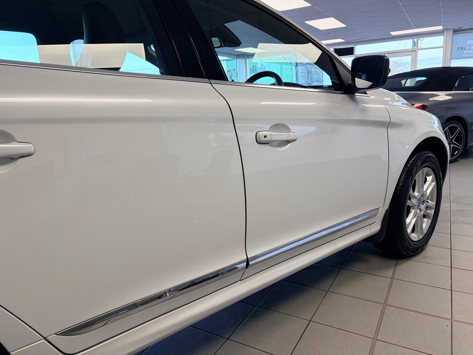 Volvo XC60 2.4 D4 SE Lux SUV 5dr Diesel Geartronic AWD Euro 5 (163 ps)