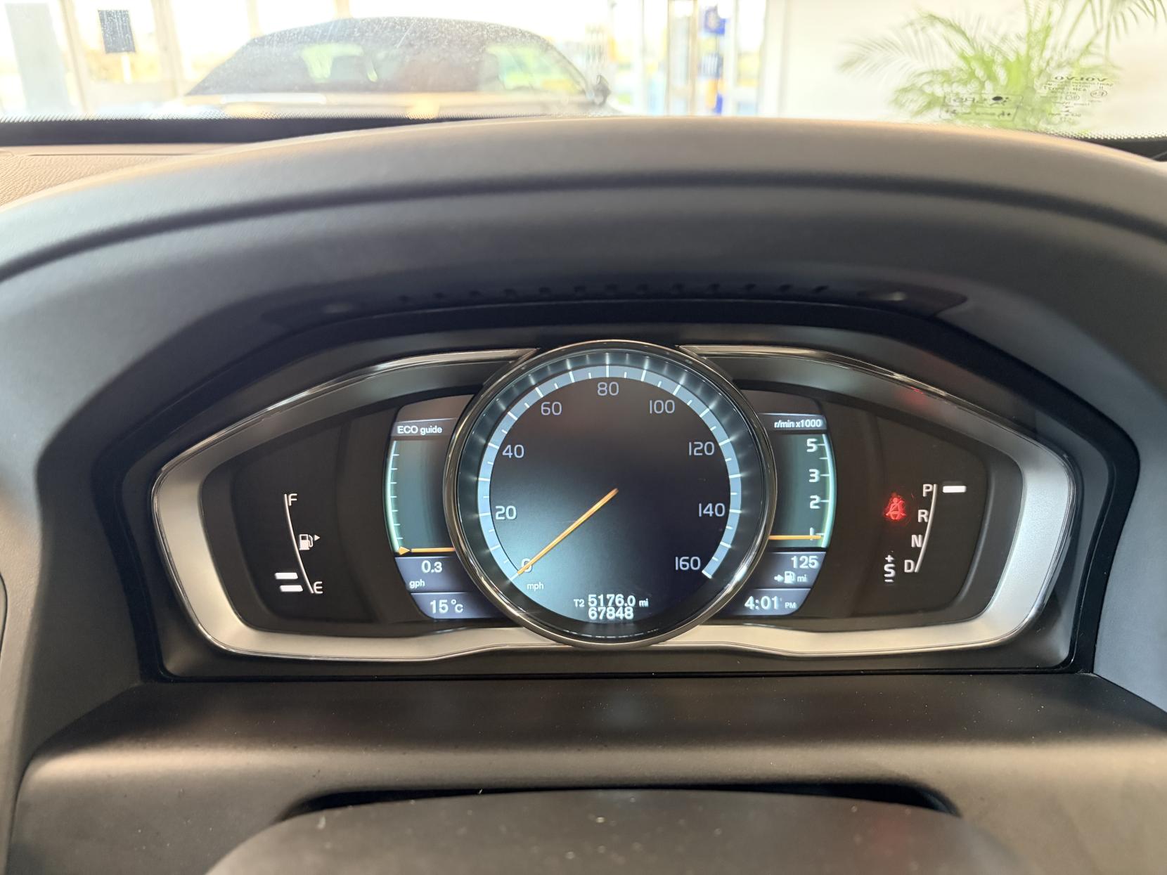 Volvo XC60 2.4 D4 SE Lux SUV 5dr Diesel Geartronic AWD Euro 5 (163 ps)