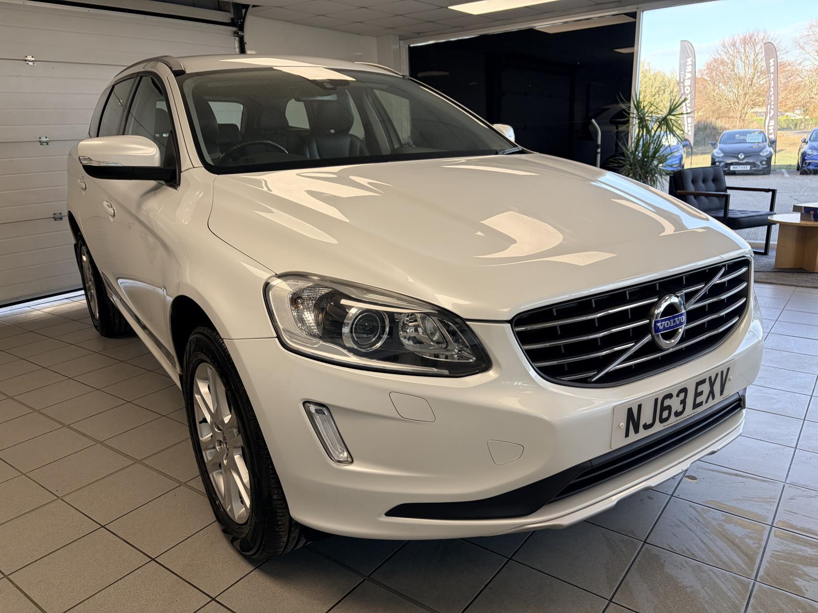 Volvo XC60 2.4 D4 SE Lux SUV 5dr Diesel Geartronic AWD Euro 5 (163 ps)