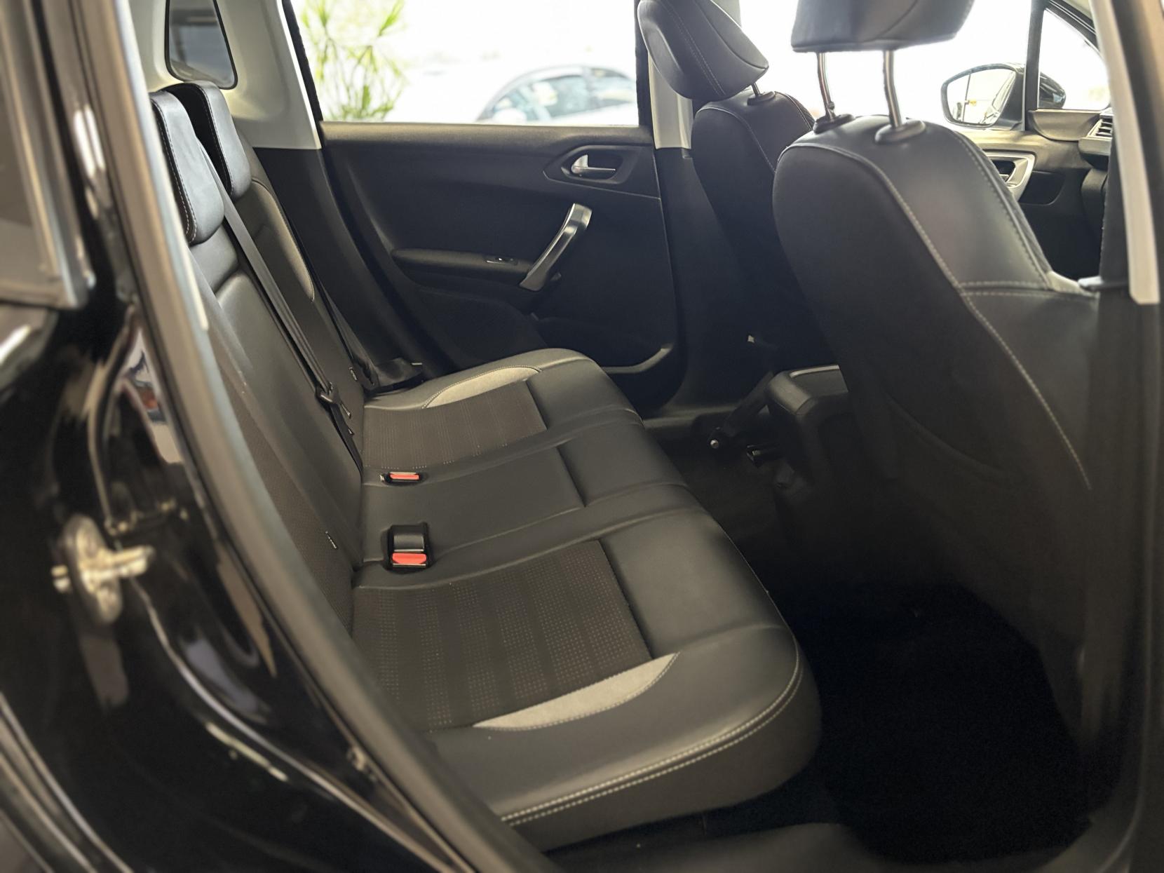 Peugeot 2008 1.2 PureTech Allure SUV 5dr Petrol Manual Euro 6 (s/s) (110 ps)