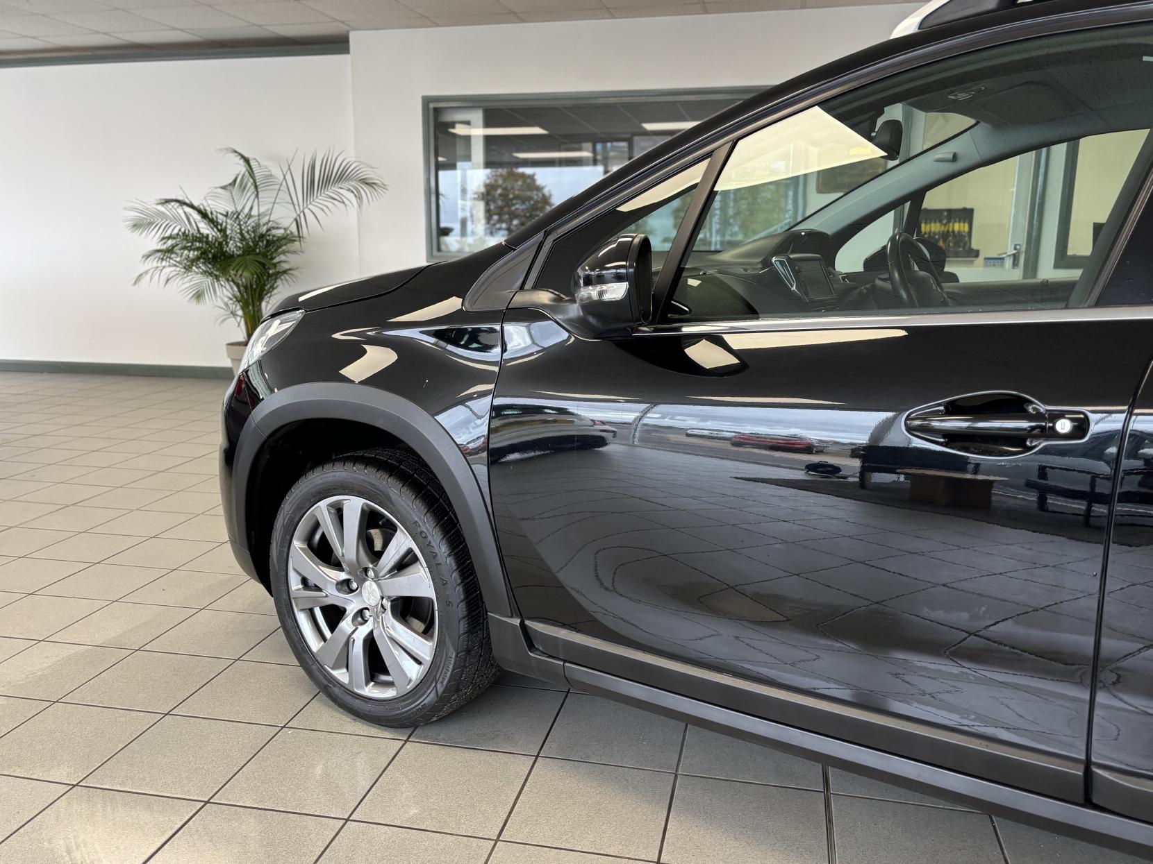 Peugeot 2008 1.2 PureTech Allure SUV 5dr Petrol Manual Euro 6 (s/s) (110 ps)