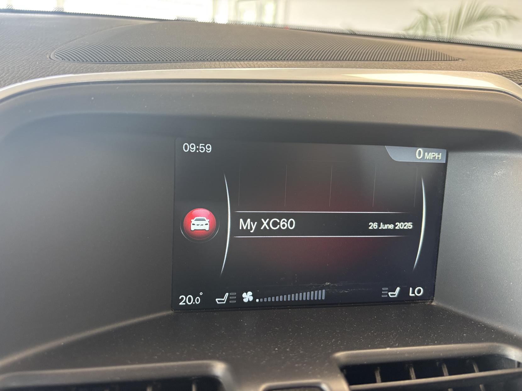Volvo XC60 2.4 D4 SE Lux Nav SUV 5dr Diesel Geartronic AWD Euro 5 (181 ps)