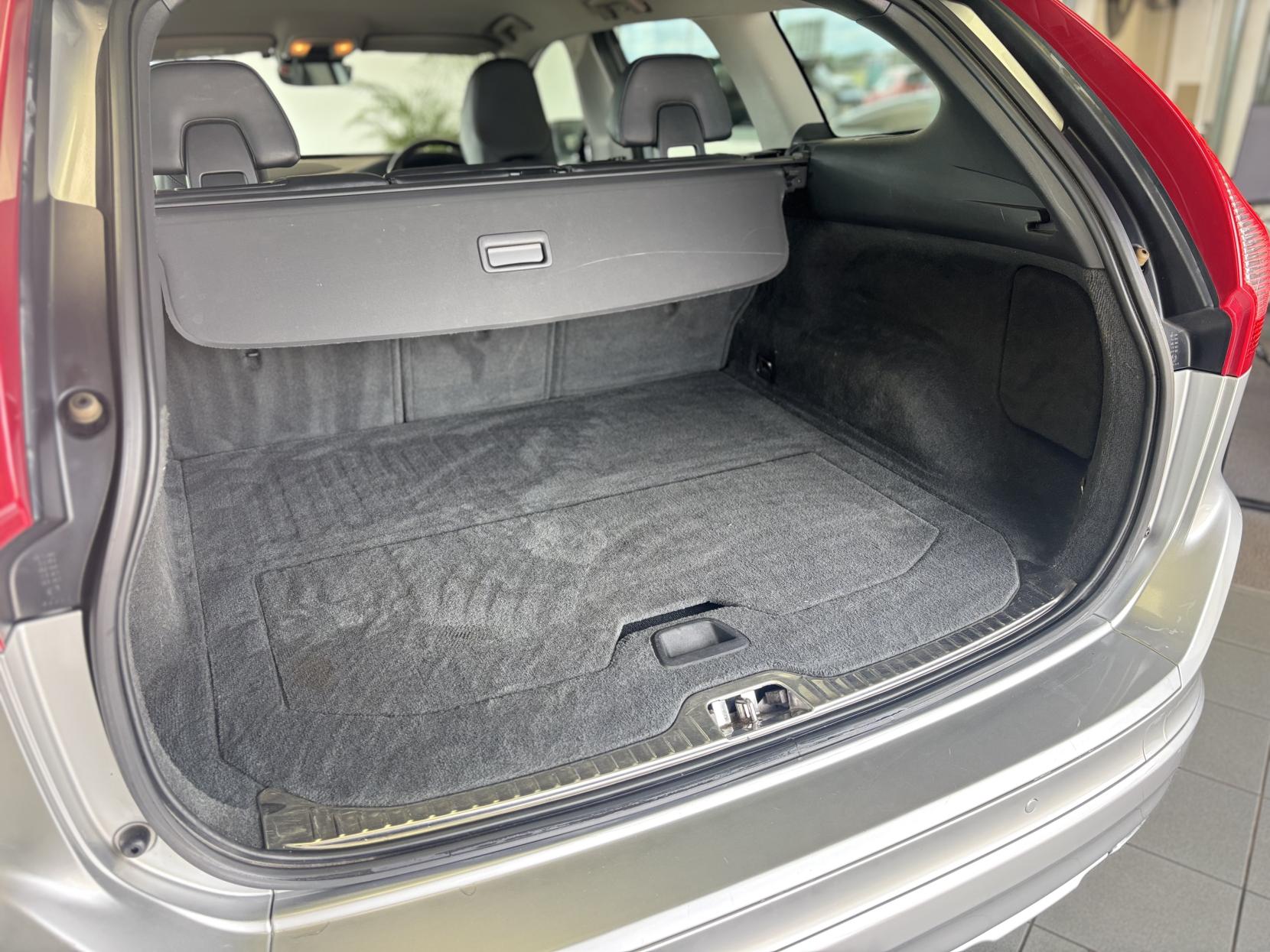 Volvo XC60 2.4 D4 SE Lux Nav SUV 5dr Diesel Geartronic AWD Euro 5 (181 ps)