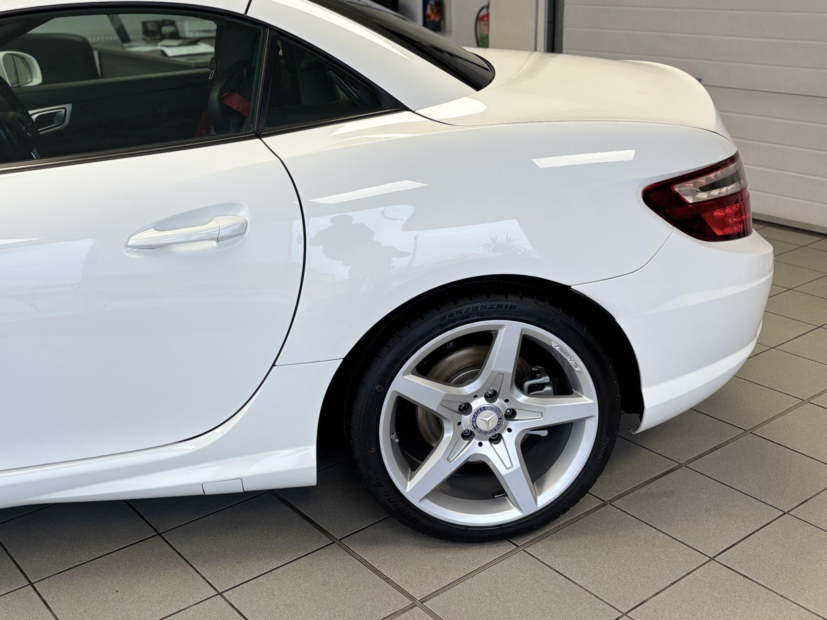 Mercedes-Benz SLK 2.1 SLK250d AMG Sport Convertible 2dr Diesel G-Tronic Euro 6 (s/s) (204 ps)