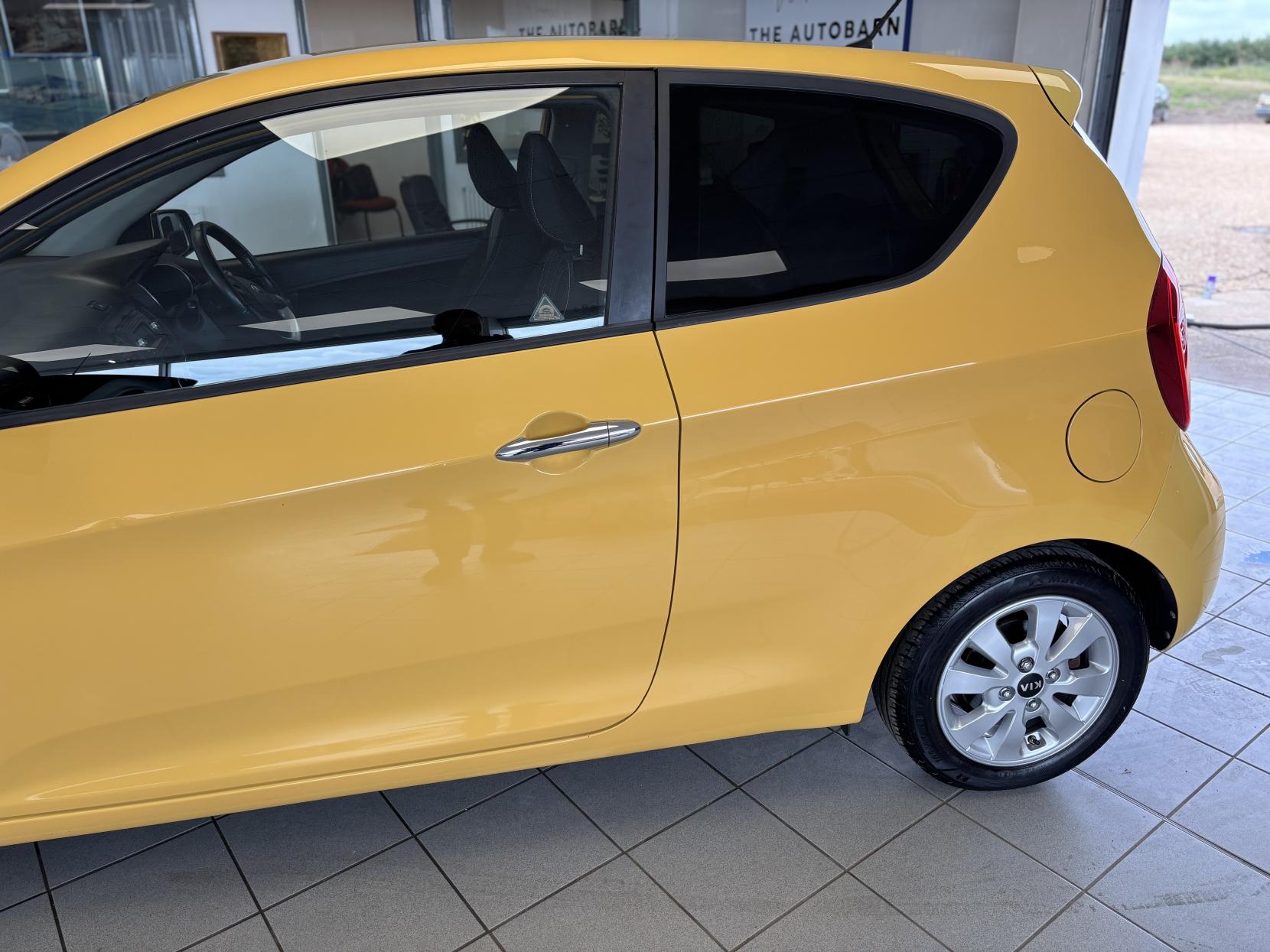 Kia Picanto 1.0 SR7 Hatchback 3dr Petrol Manual Euro 5 (68 bhp)
