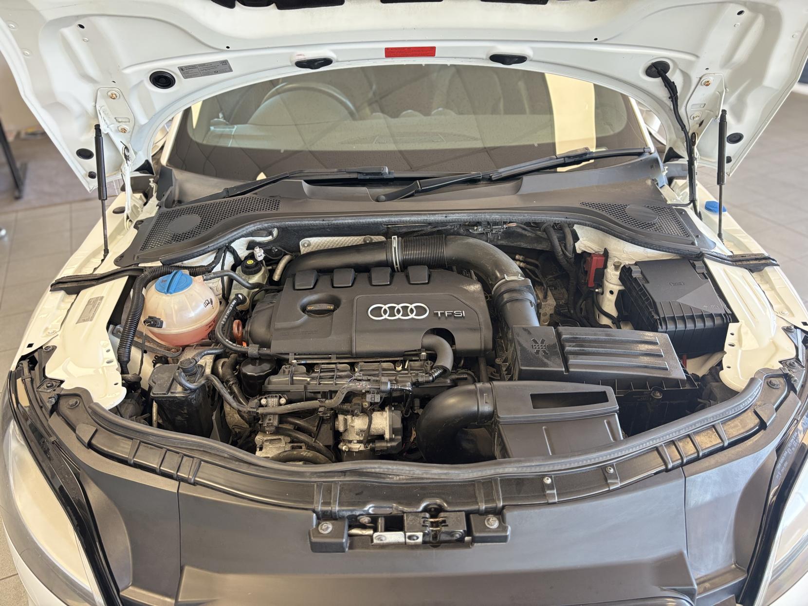 Audi TT 2.0 TFSI Black Edition Coupe 3dr Petrol Manual Euro 5 (s/s) (211 ps)