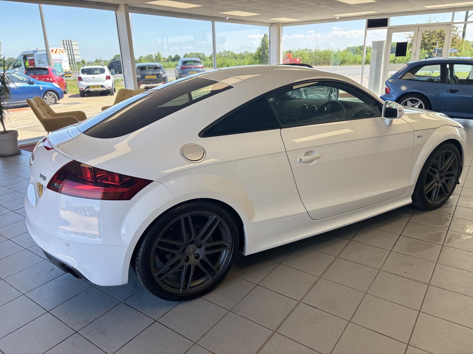 Audi TT 2.0 TFSI Black Edition Coupe 3dr Petrol Manual Euro 5 (s/s) (211 ps)