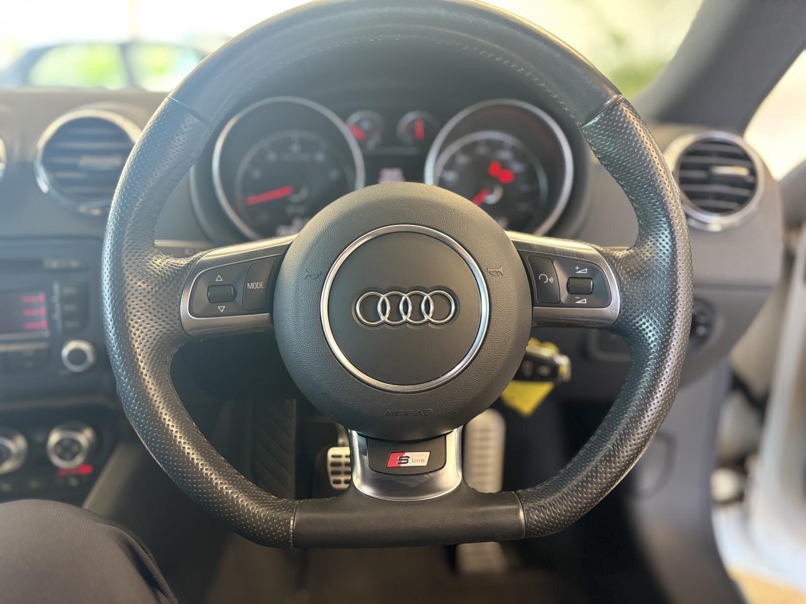 Audi TT 2.0 TFSI Black Edition Coupe 3dr Petrol Manual Euro 5 (s/s) (211 ps)