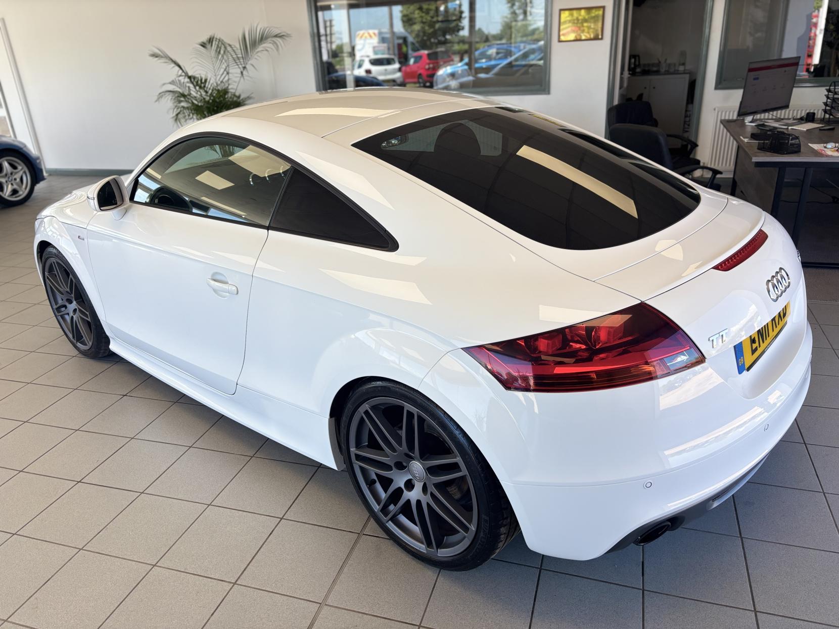 Audi TT 2.0 TFSI Black Edition Coupe 3dr Petrol Manual Euro 5 (s/s) (211 ps)