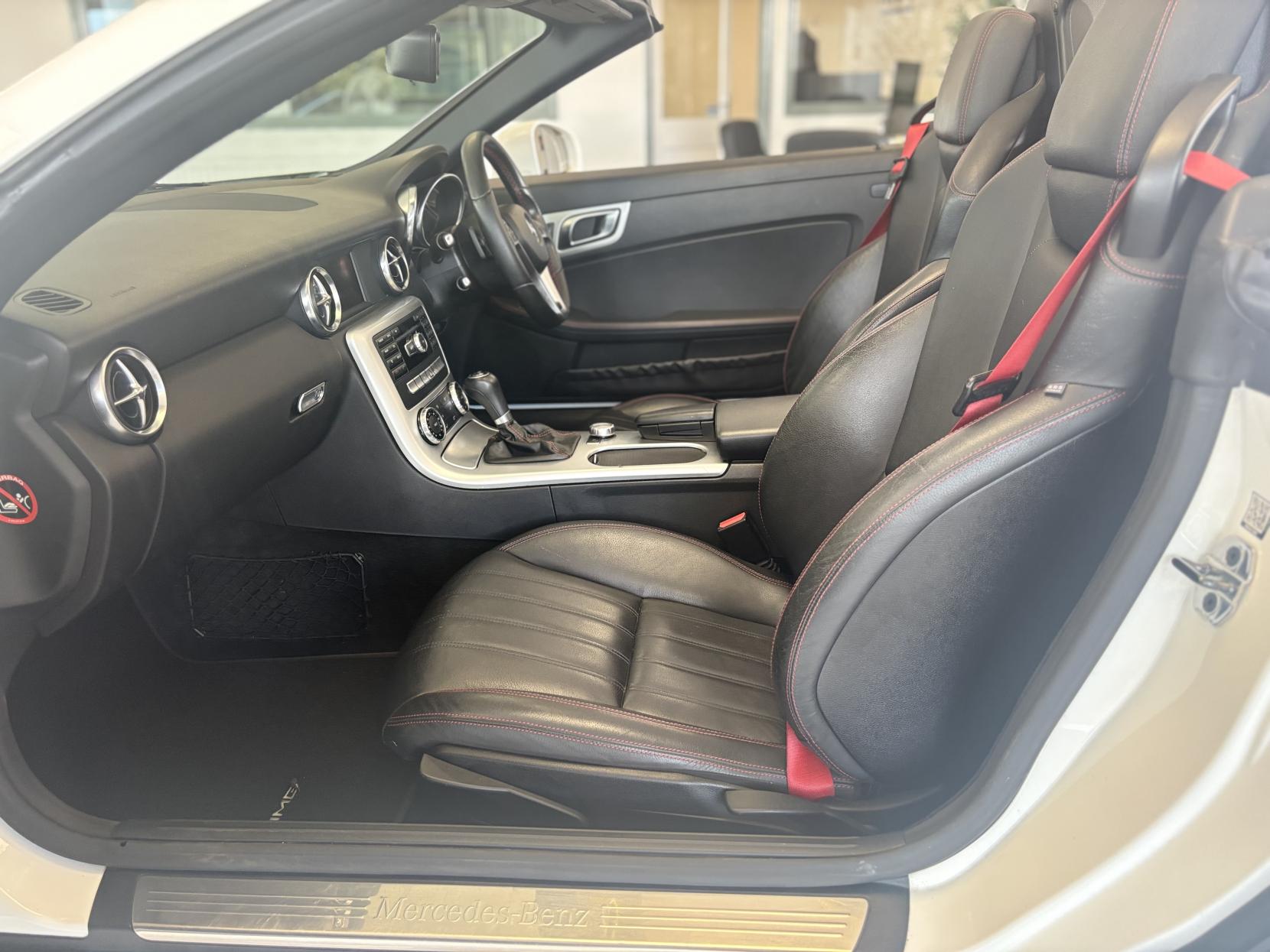 Mercedes-Benz SLK 2.1 SLK250 CDI AMG Sport Convertible 2dr Diesel G-Tronic+ Euro 5 (s/s) (204 ps)