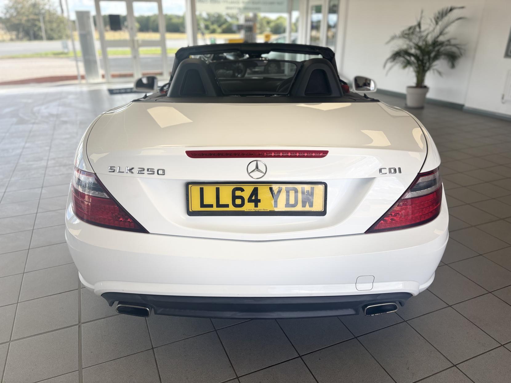 Mercedes-Benz SLK 2.1 SLK250 CDI AMG Sport Convertible 2dr Diesel G-Tronic+ Euro 5 (s/s) (204 ps)