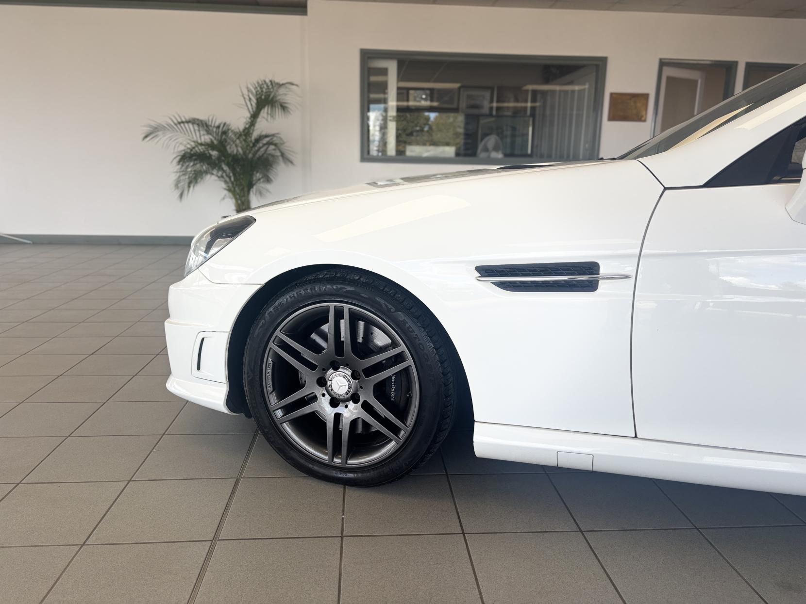 Mercedes-Benz SLK 2.1 SLK250 CDI AMG Sport Convertible 2dr Diesel G-Tronic+ Euro 5 (s/s) (204 ps)