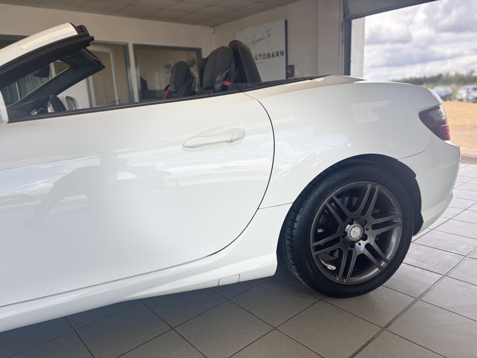 Mercedes-Benz SLK 2.1 SLK250 CDI AMG Sport Convertible 2dr Diesel G-Tronic+ Euro 5 (s/s) (204 ps)
