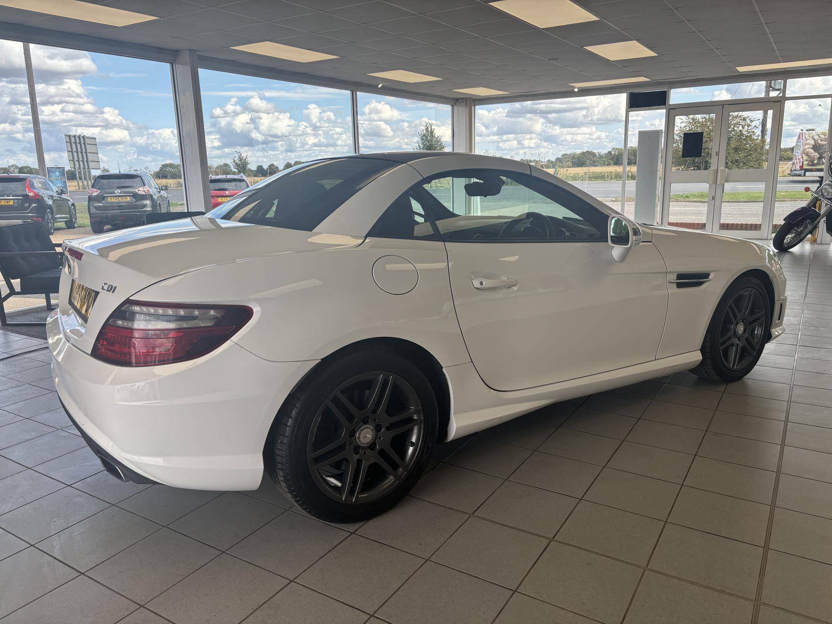 Mercedes-Benz SLK 2.1 SLK250 CDI AMG Sport Convertible 2dr Diesel G-Tronic+ Euro 5 (s/s) (204 ps)