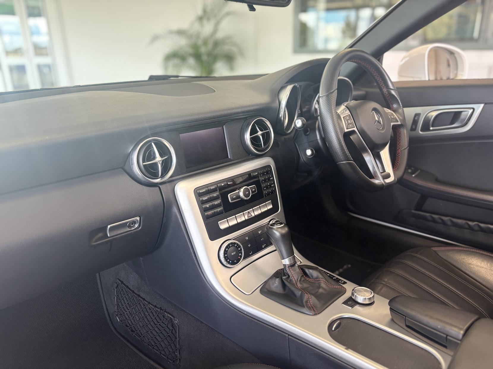 Mercedes-Benz SLK 2.1 SLK250 CDI AMG Sport Convertible 2dr Diesel G-Tronic+ Euro 5 (s/s) (204 ps)