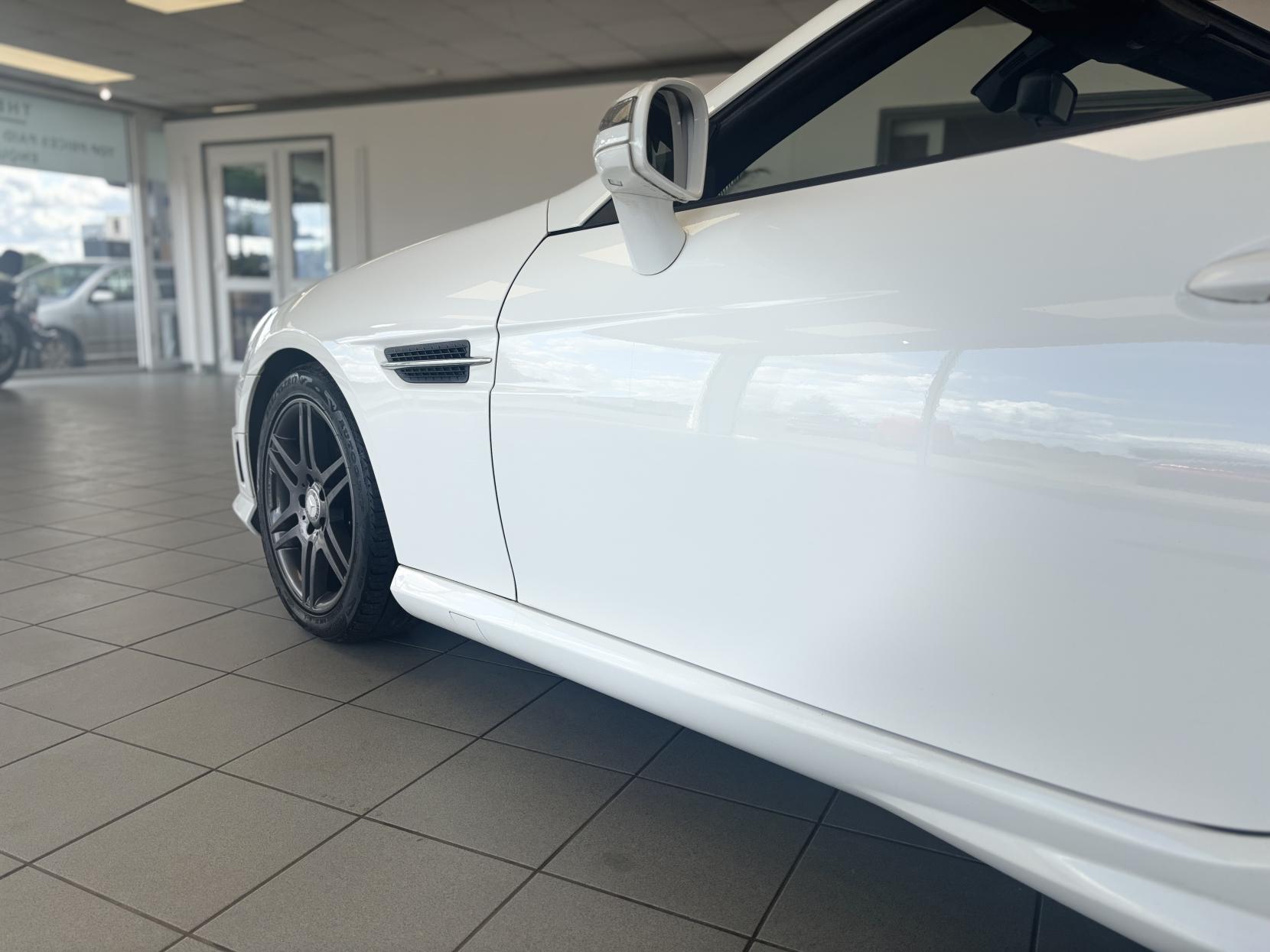 Mercedes-Benz SLK 2.1 SLK250 CDI AMG Sport Convertible 2dr Diesel G-Tronic+ Euro 5 (s/s) (204 ps)