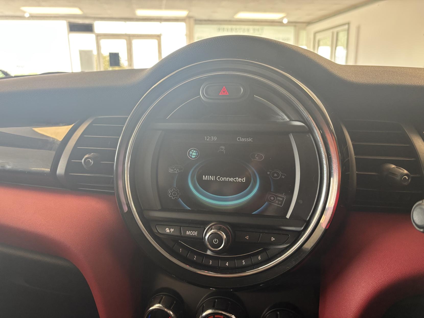 MINI Hatch 1.5 Cooper D Hatchback 3dr Diesel Manual Euro 6 (s/s) (116 ps)