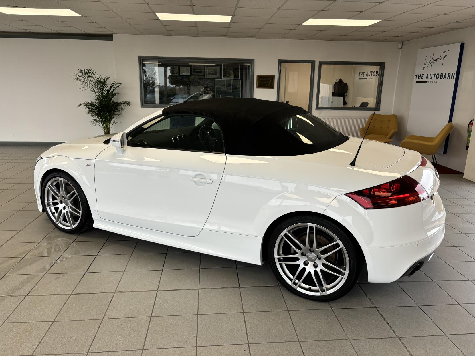 Audi TT 2.0 TFSI S line Roadster 2dr Petrol Manual Euro 5 (s/s) (211 ps)