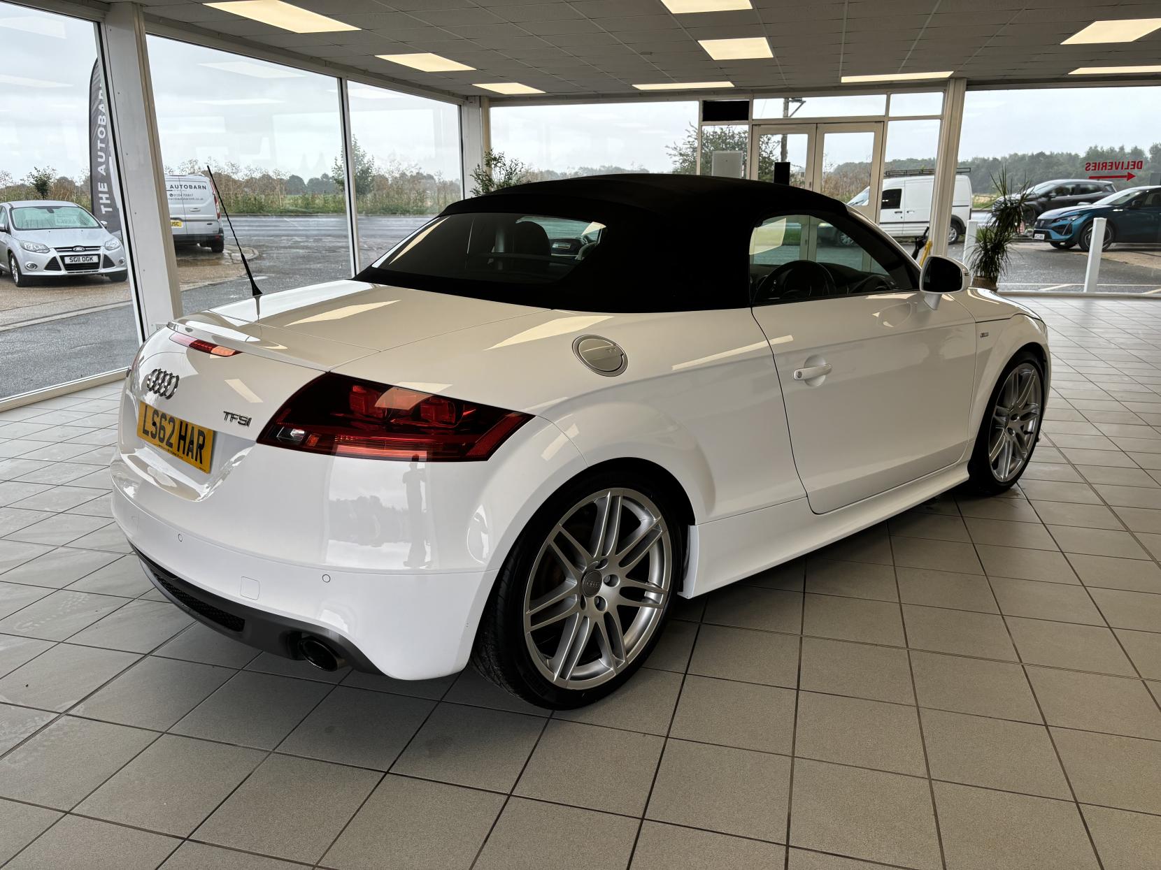 Audi TT 2.0 TFSI S line Roadster 2dr Petrol Manual Euro 5 (s/s) (211 ps)