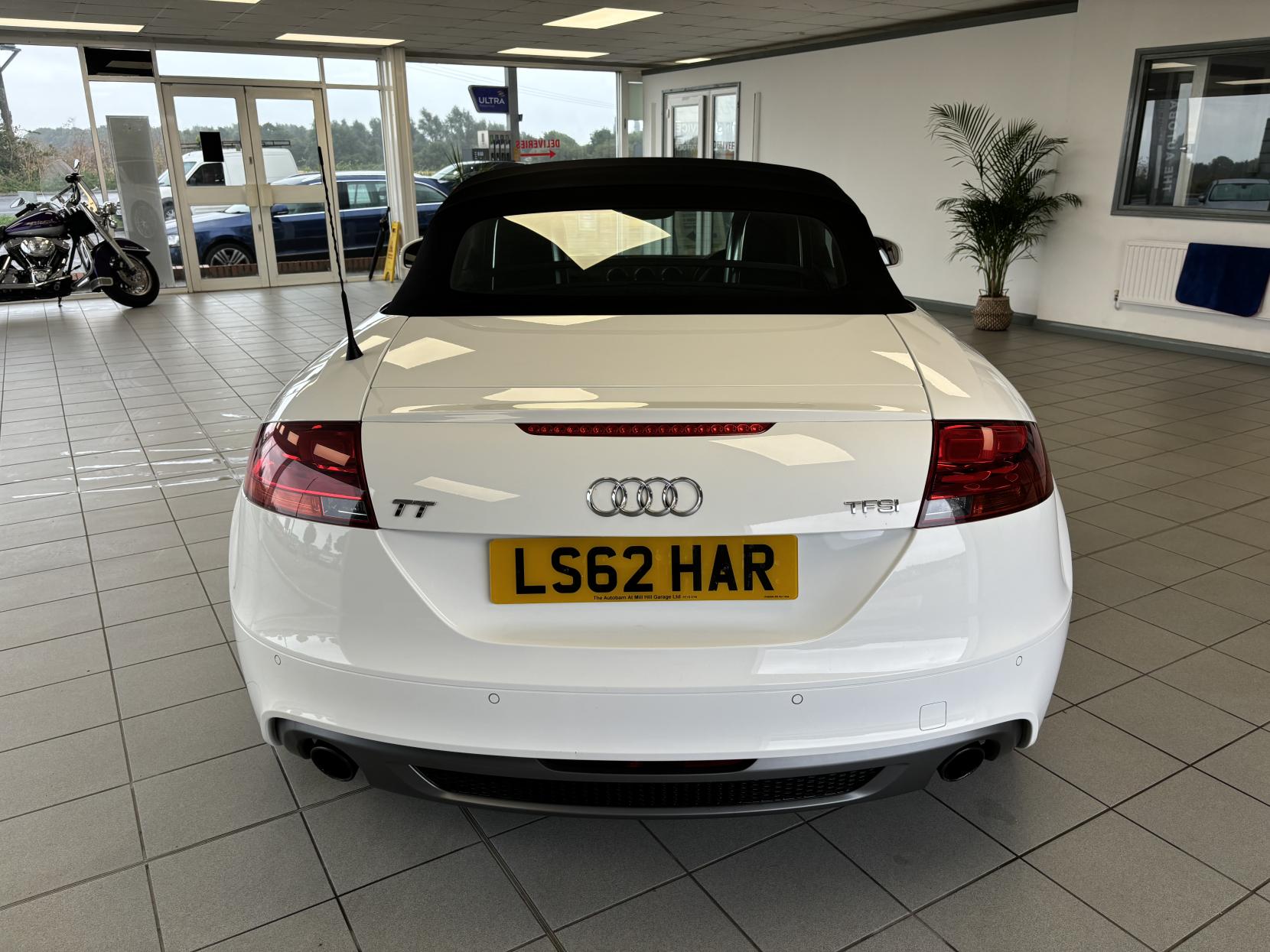 Audi TT 2.0 TFSI S line Roadster 2dr Petrol Manual Euro 5 (s/s) (211 ps)