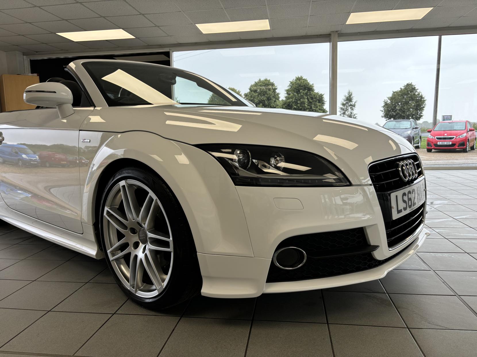 Audi TT 2.0 TFSI S line Roadster 2dr Petrol Manual Euro 5 (s/s) (211 ps)