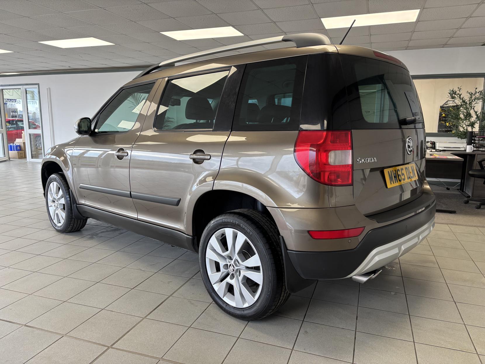 Skoda Yeti 2.0 TDI SE L Outdoor 5dr Diesel Manual 4WD Euro 6 (s/s) (150 ps)