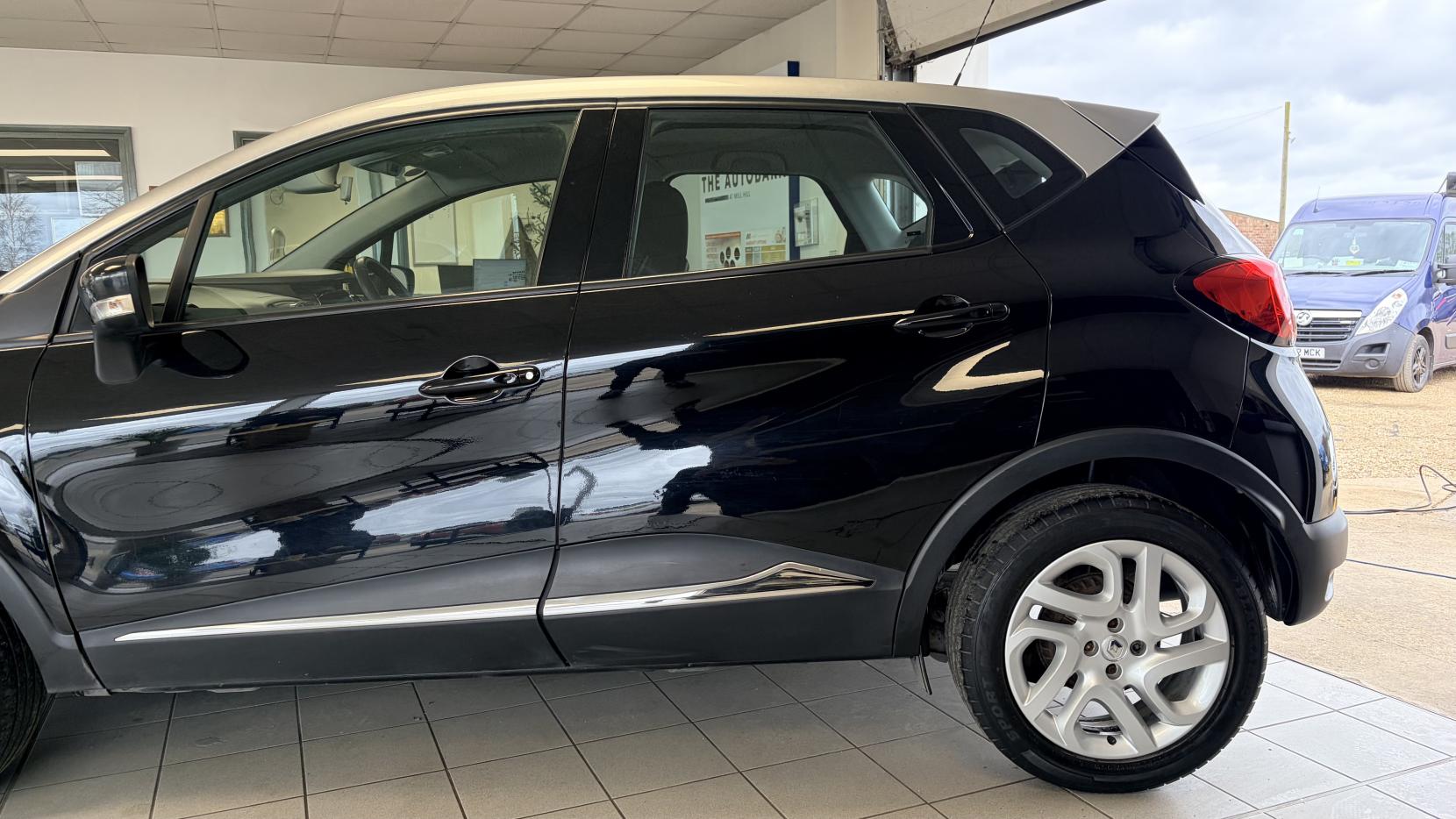 Renault Captur 0.9 TCe ENERGY Dynamique Nav SUV 5dr Petrol Manual Euro 6 (s/s) (90 ps)