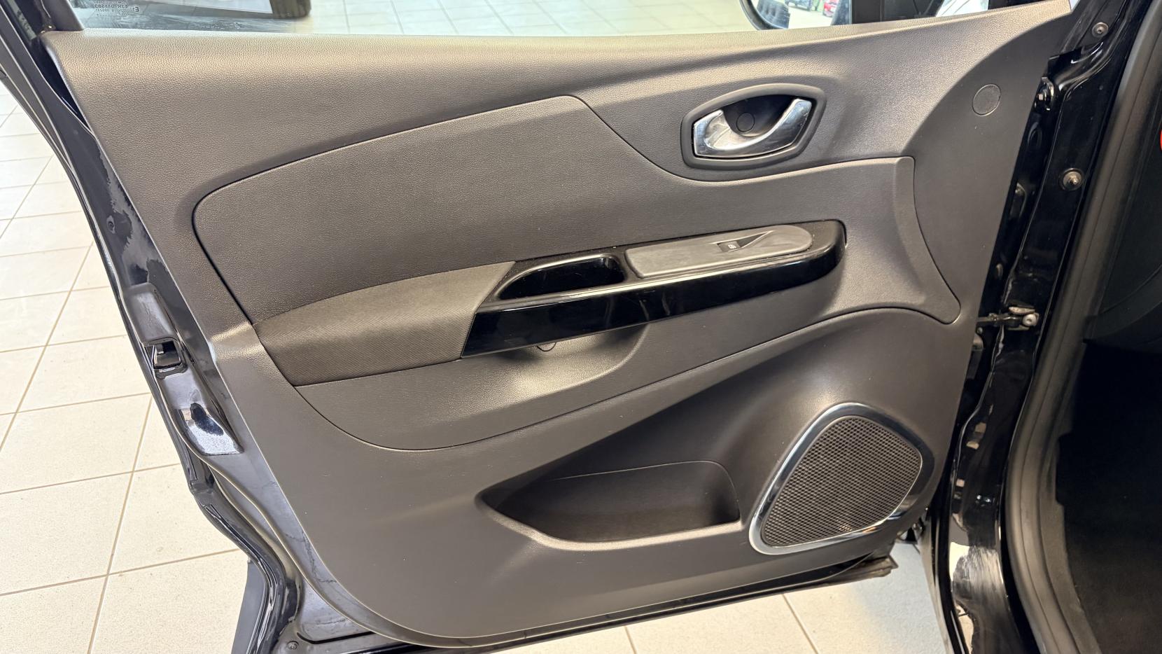 Renault Captur 0.9 TCe ENERGY Dynamique Nav SUV 5dr Petrol Manual Euro 6 (s/s) (90 ps)