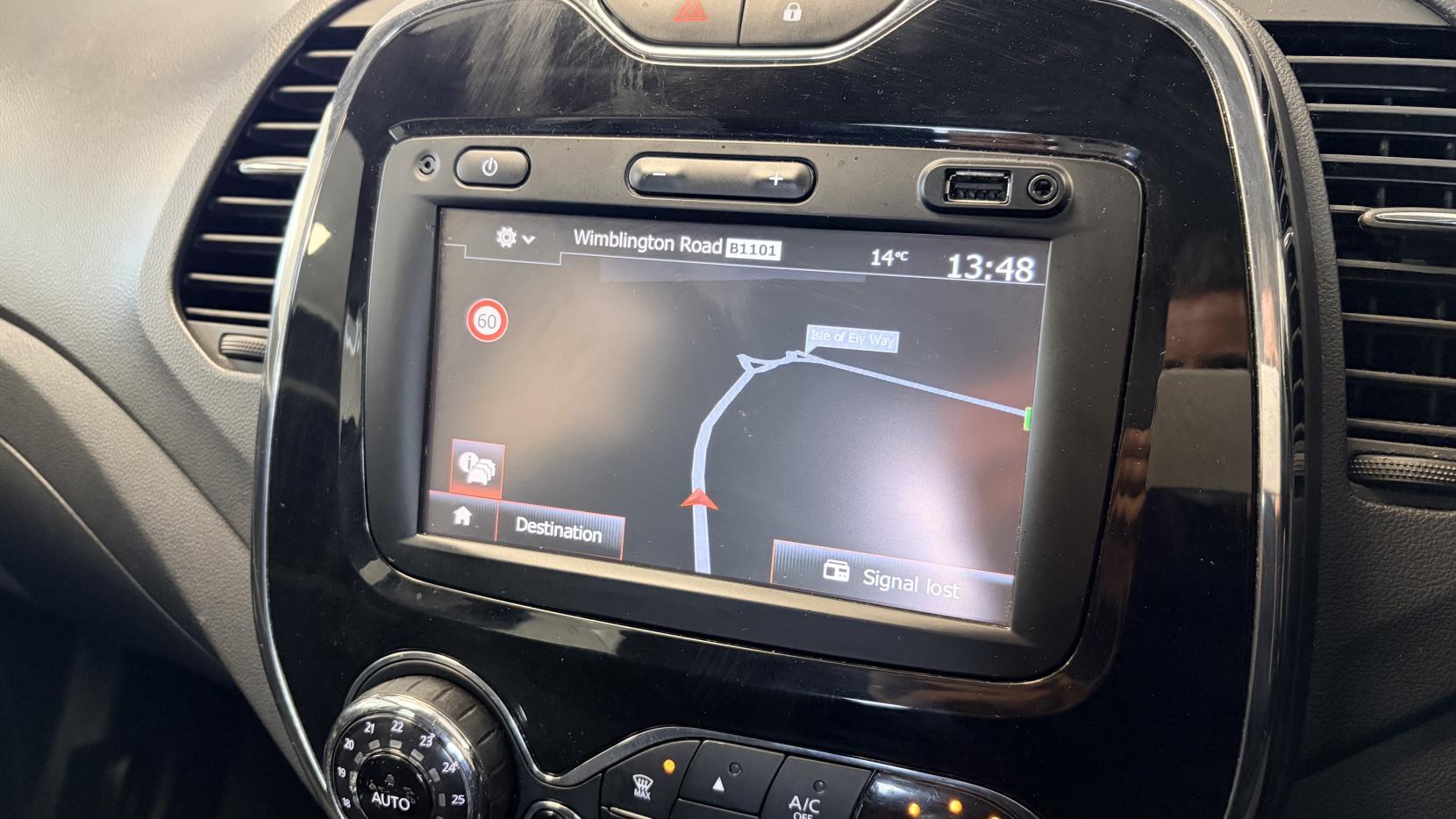 Renault Captur 0.9 TCe ENERGY Dynamique Nav SUV 5dr Petrol Manual Euro 6 (s/s) (90 ps)