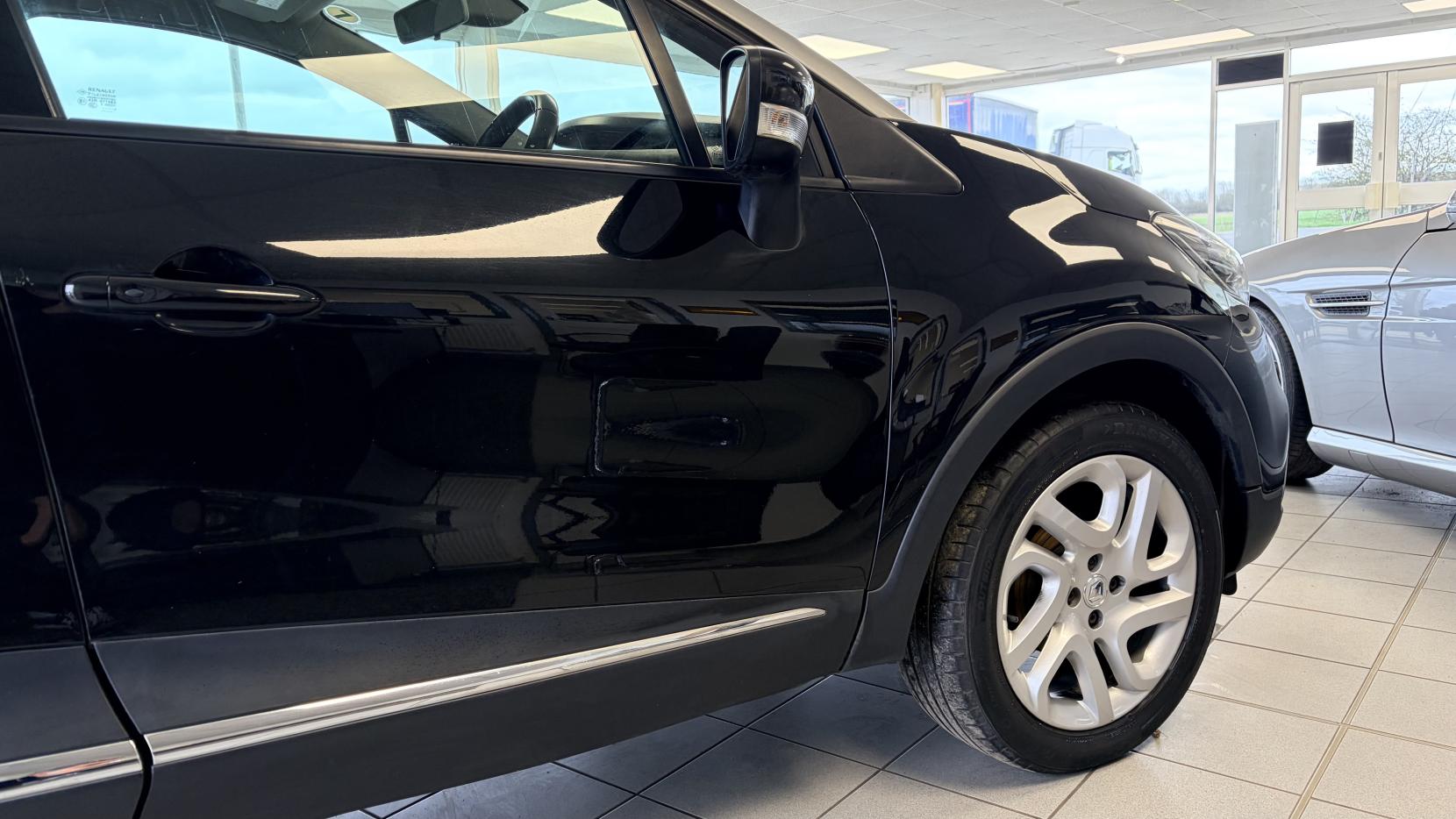 Renault Captur 0.9 TCe ENERGY Dynamique Nav SUV 5dr Petrol Manual Euro 6 (s/s) (90 ps)