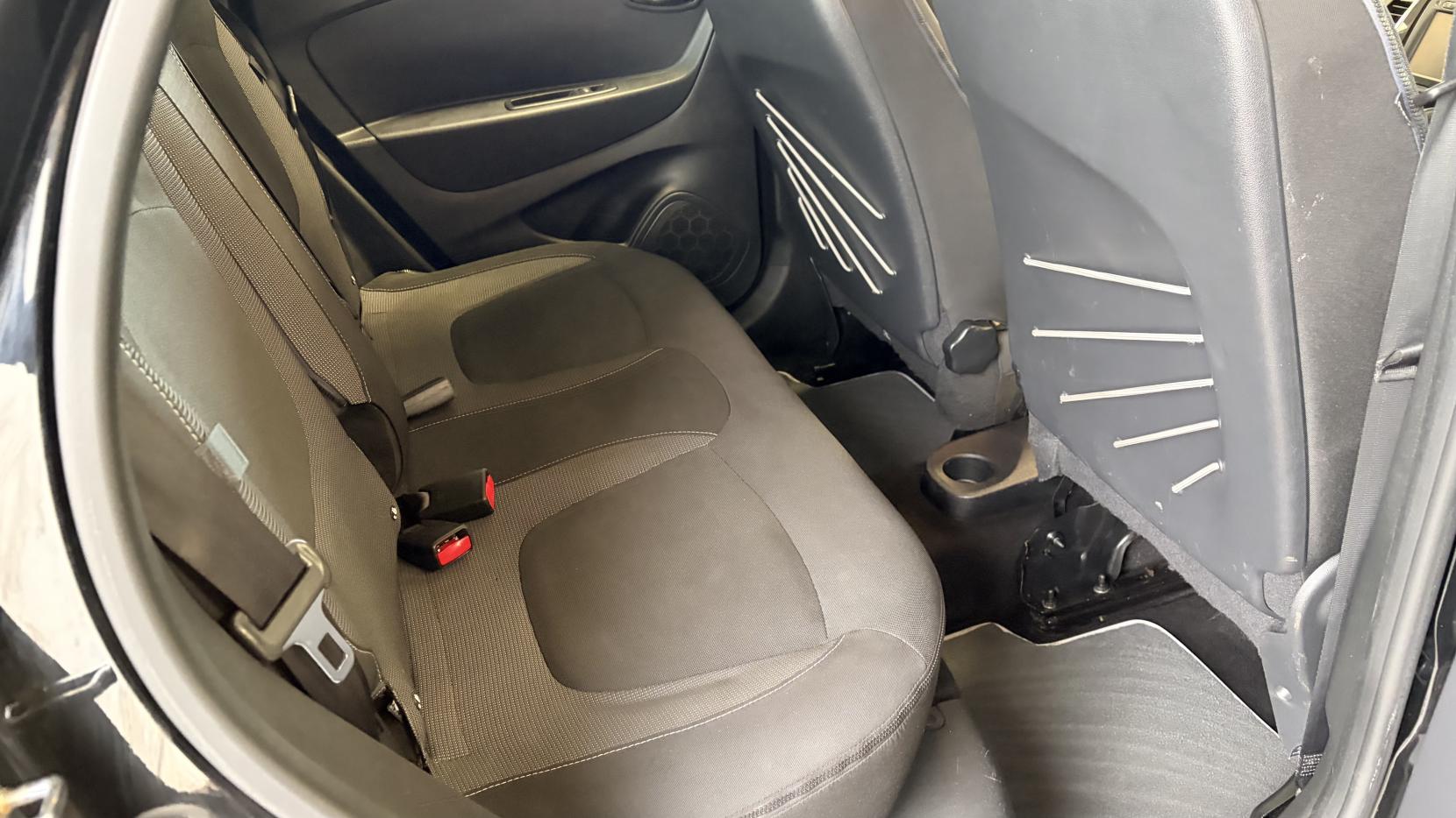 Renault Captur 0.9 TCe ENERGY Dynamique Nav SUV 5dr Petrol Manual Euro 6 (s/s) (90 ps)