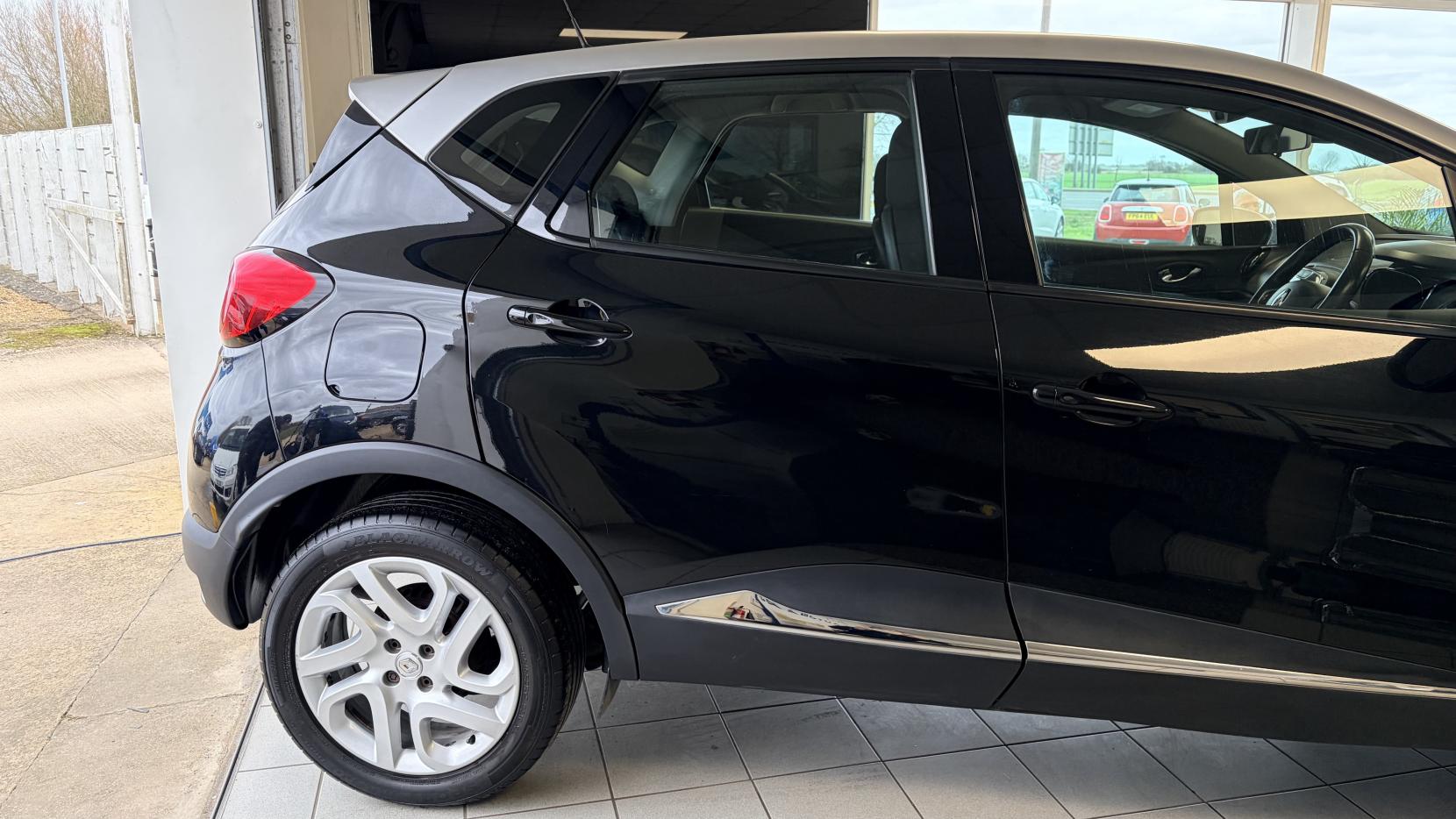 Renault Captur 0.9 TCe ENERGY Dynamique Nav SUV 5dr Petrol Manual Euro 6 (s/s) (90 ps)