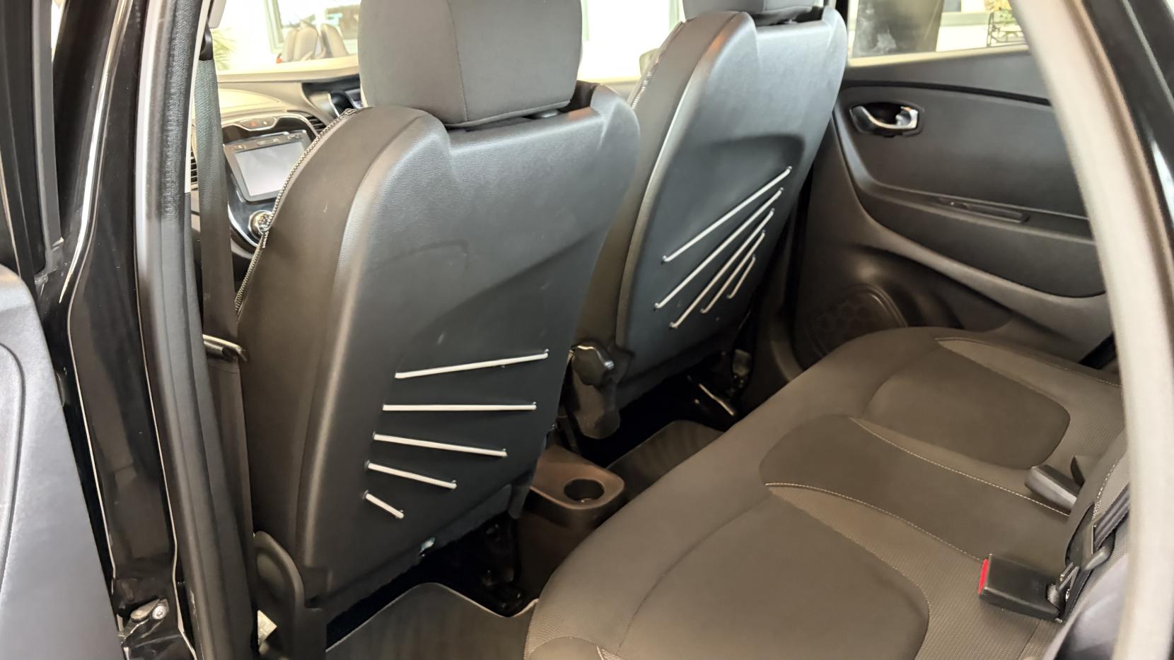 Renault Captur 0.9 TCe ENERGY Dynamique Nav SUV 5dr Petrol Manual Euro 6 (s/s) (90 ps)