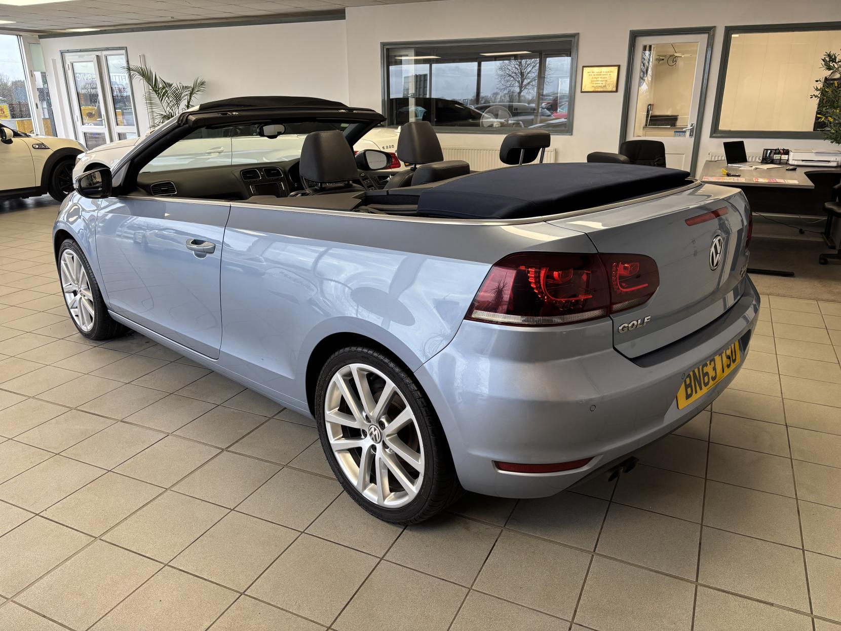 Volkswagen Golf 2.0 TDI BlueMotion Tech GT Cabriolet 2dr Diesel Manual Euro 5 (s/s) (140 ps)