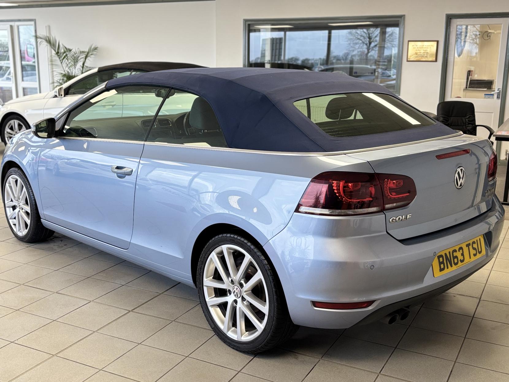 Volkswagen Golf 2.0 TDI BlueMotion Tech GT Cabriolet 2dr Diesel Manual Euro 5 (s/s) (140 ps)